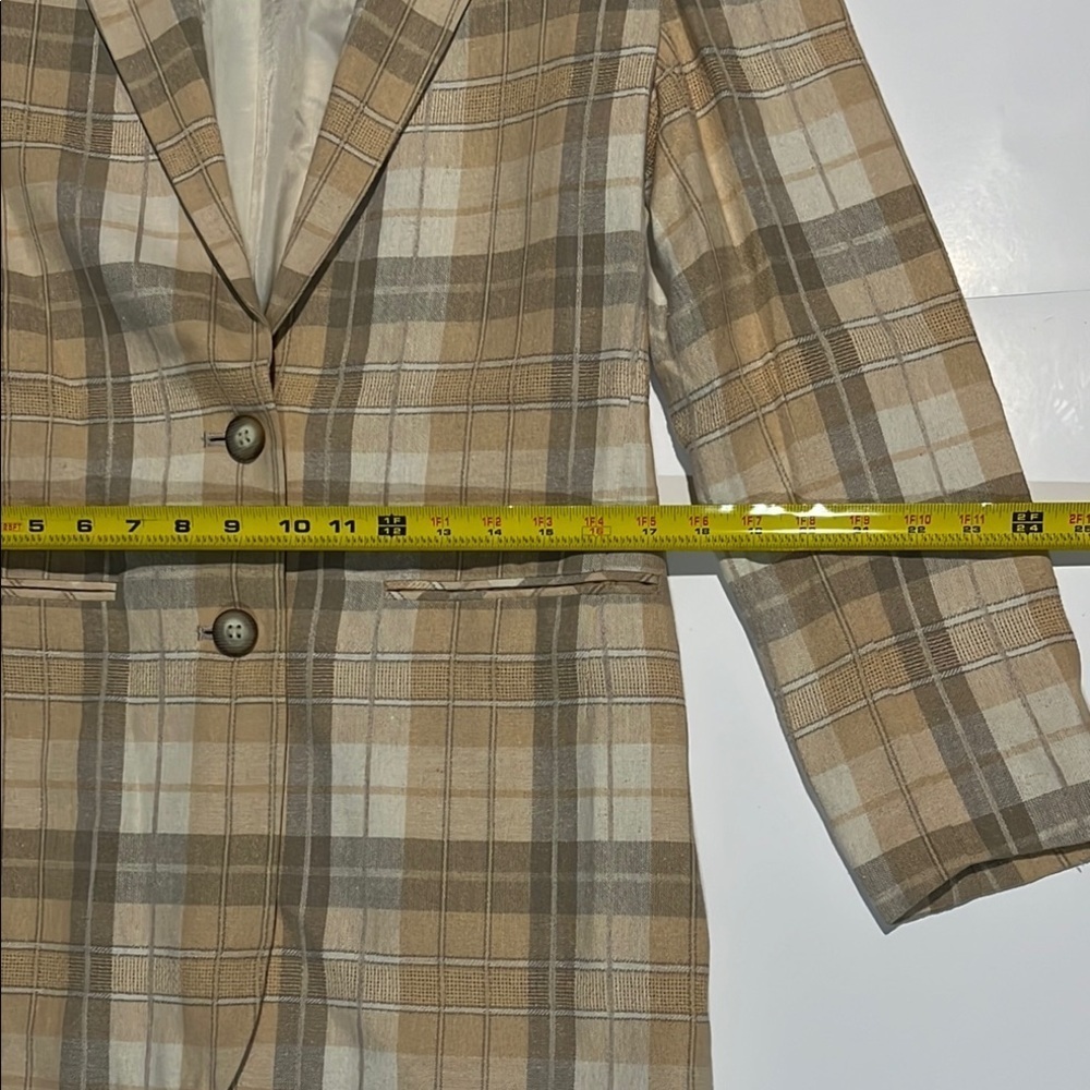 PHD Vintage Tan and Cream Blazer Classic Plaid Design - Picture 3 of 6
